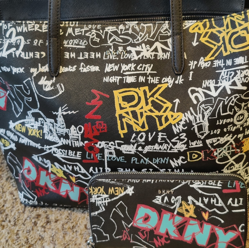 DKNY graffiti tote n wallet